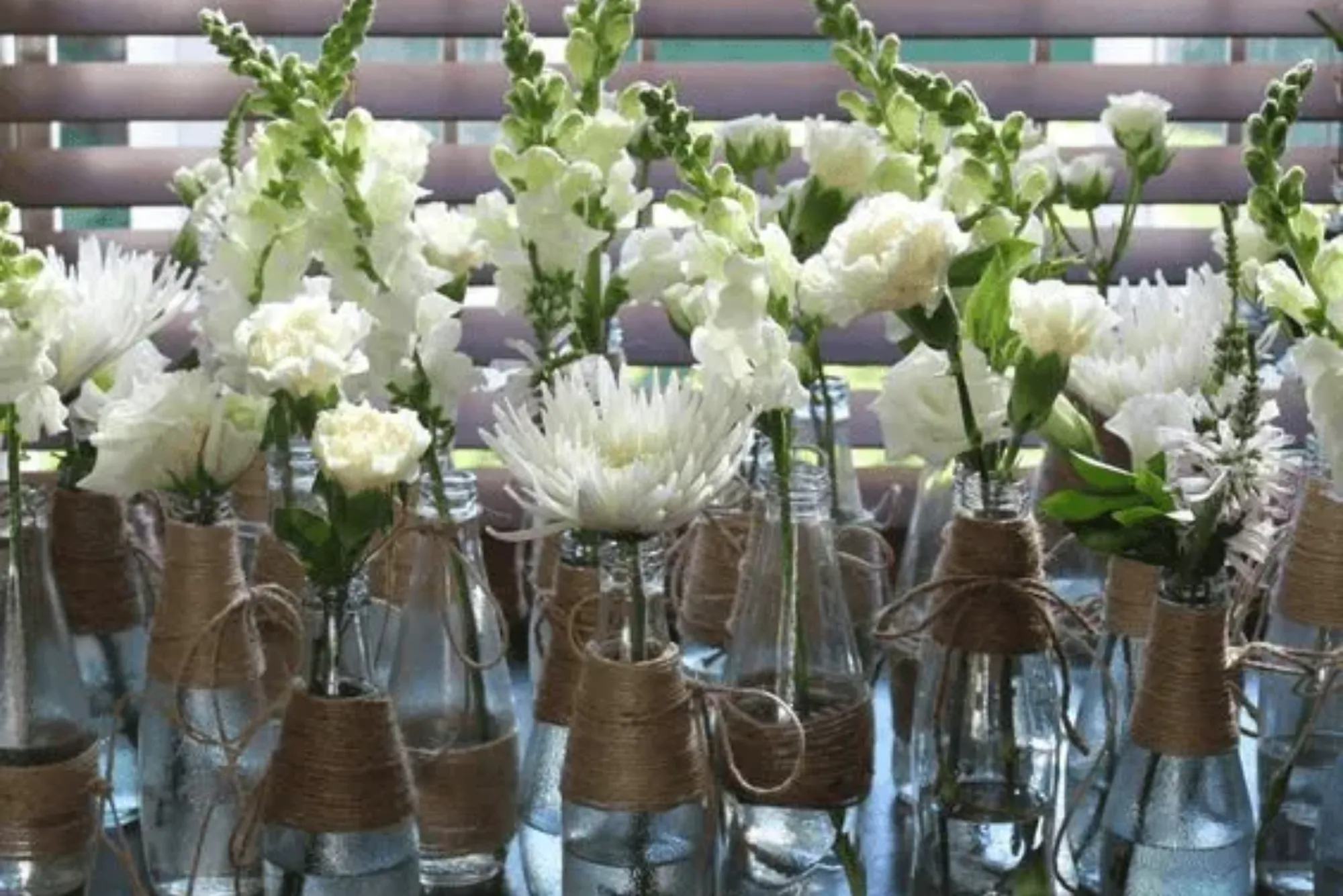 Can you Yse Green Glass Wine Bottles for Wedding Decorations