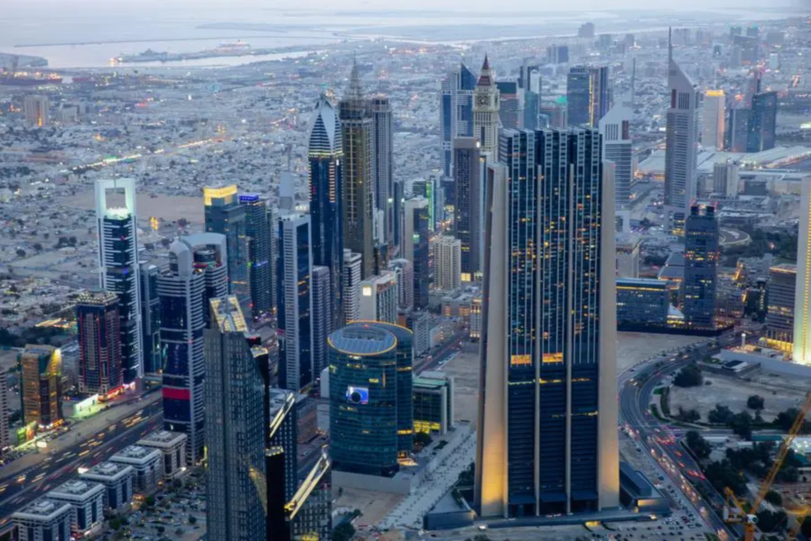 How to Find eCommerce Businesses in Dubai 2025